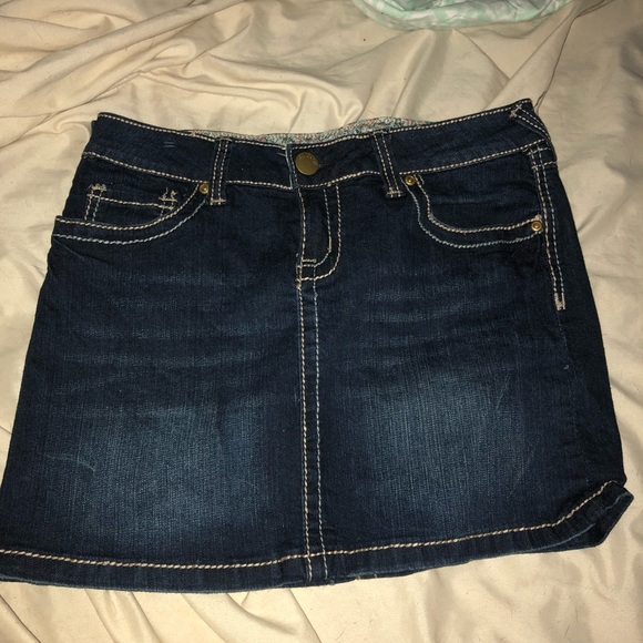 Blue jean skirt - Picture 1 of 4